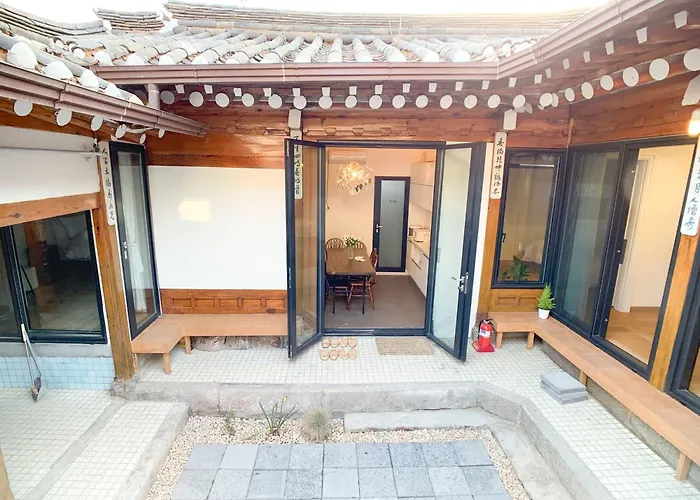Hanok Jade Seul